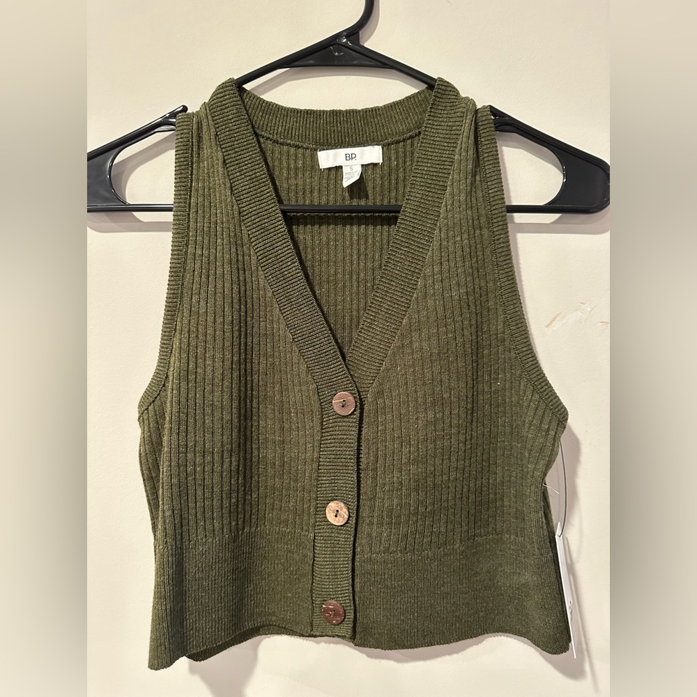 BP Knit Cropped Sweater Vest with buttons
